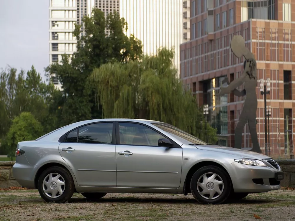 Автомобиль Mazda 6 I (GG) Лифтбек