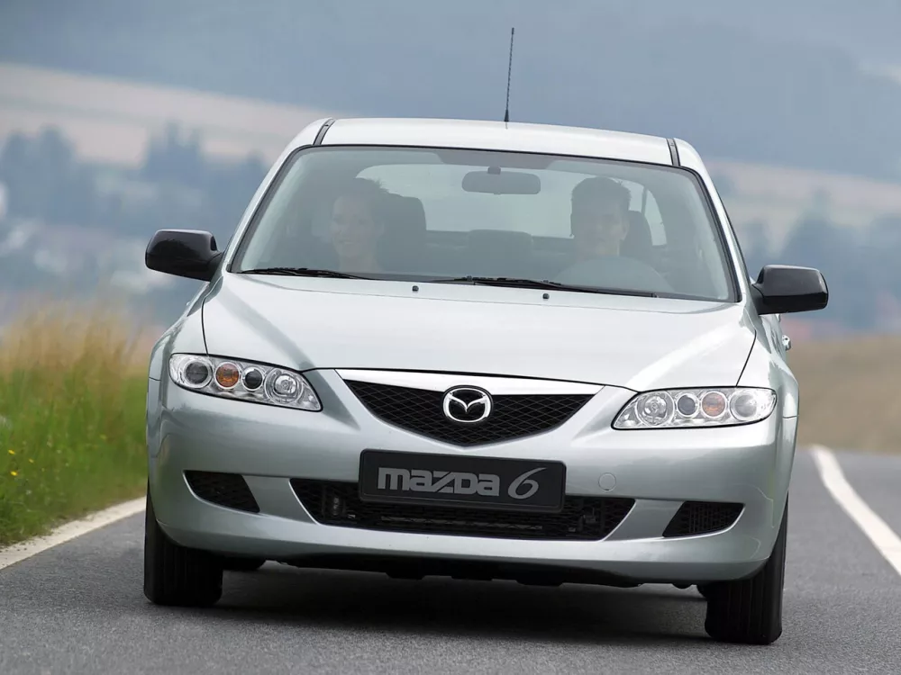 Автомобиль Mazda 6 I (GG) Лифтбек