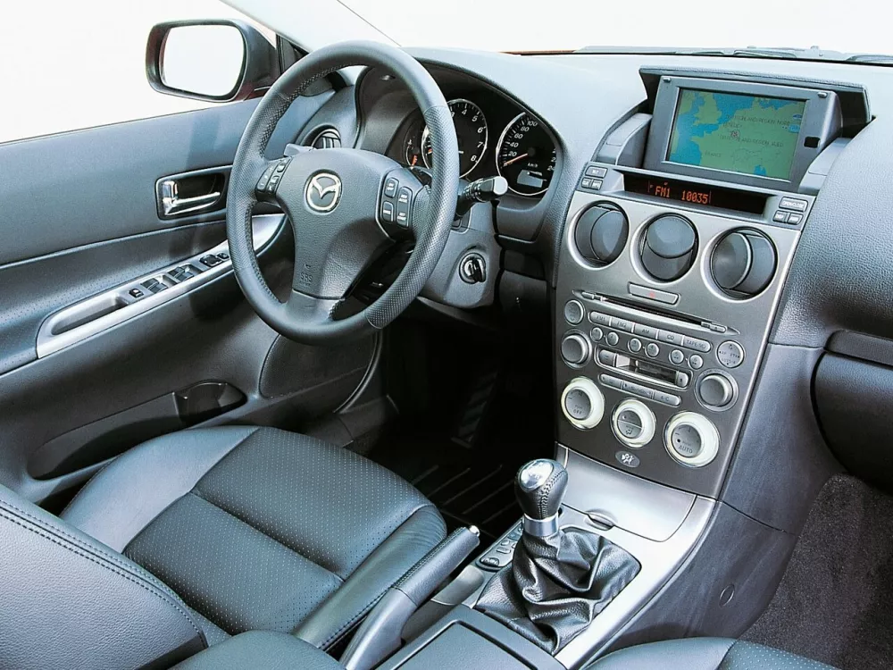 Автомобиль Mazda 6 I (GG) Лифтбек