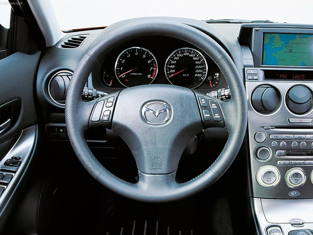 Автомобиль Mazda 6 I (GG) Лифтбек