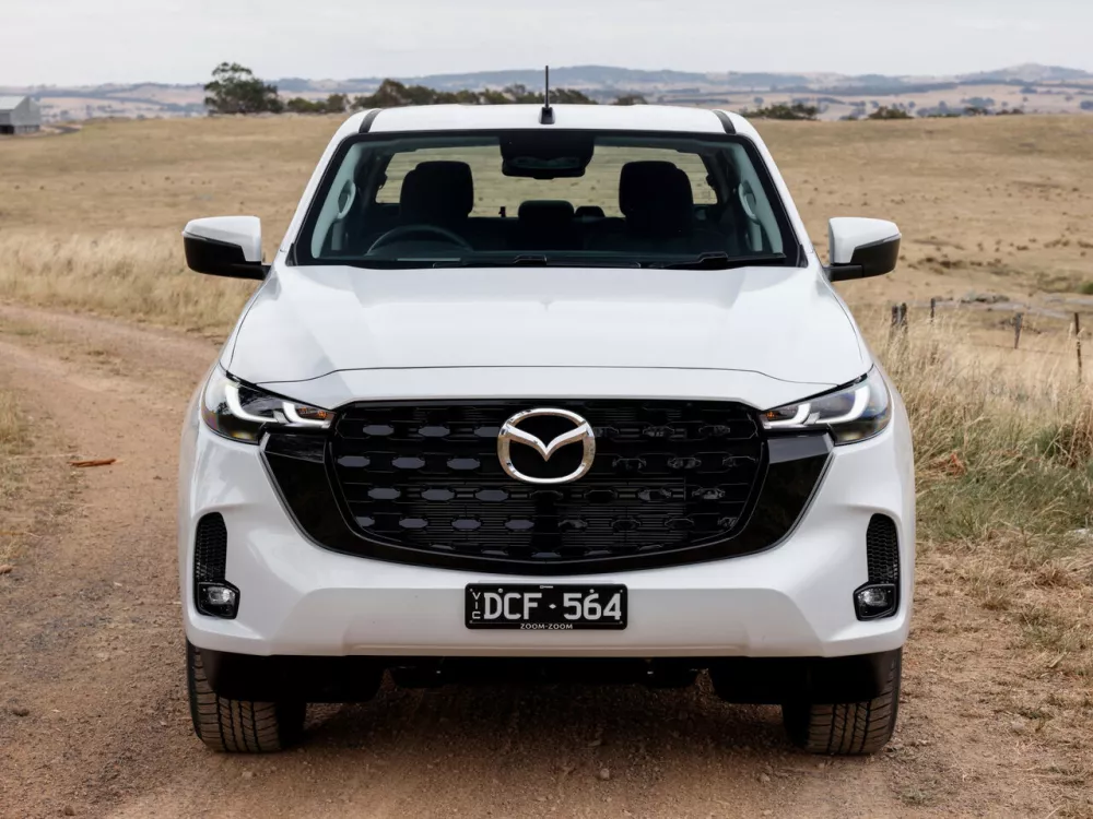 Автомобиль Mazda BT-50 III Рестайлинг Пикап Двойная кабина