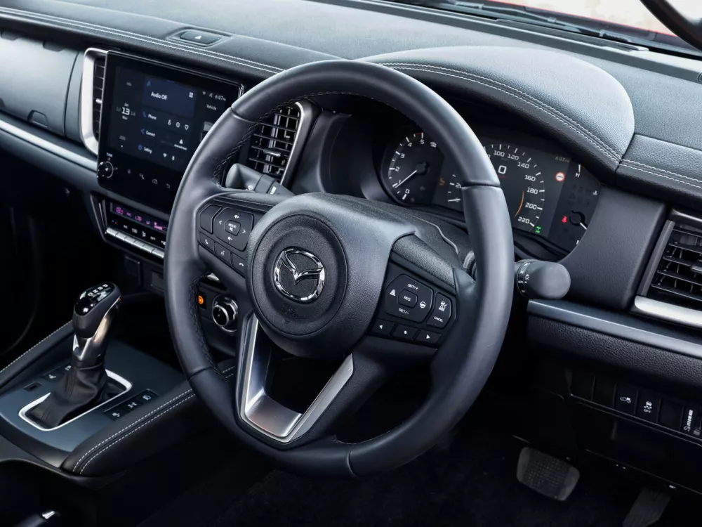 Автомобиль Mazda BT-50 III Рестайлинг Пикап Двойная кабина