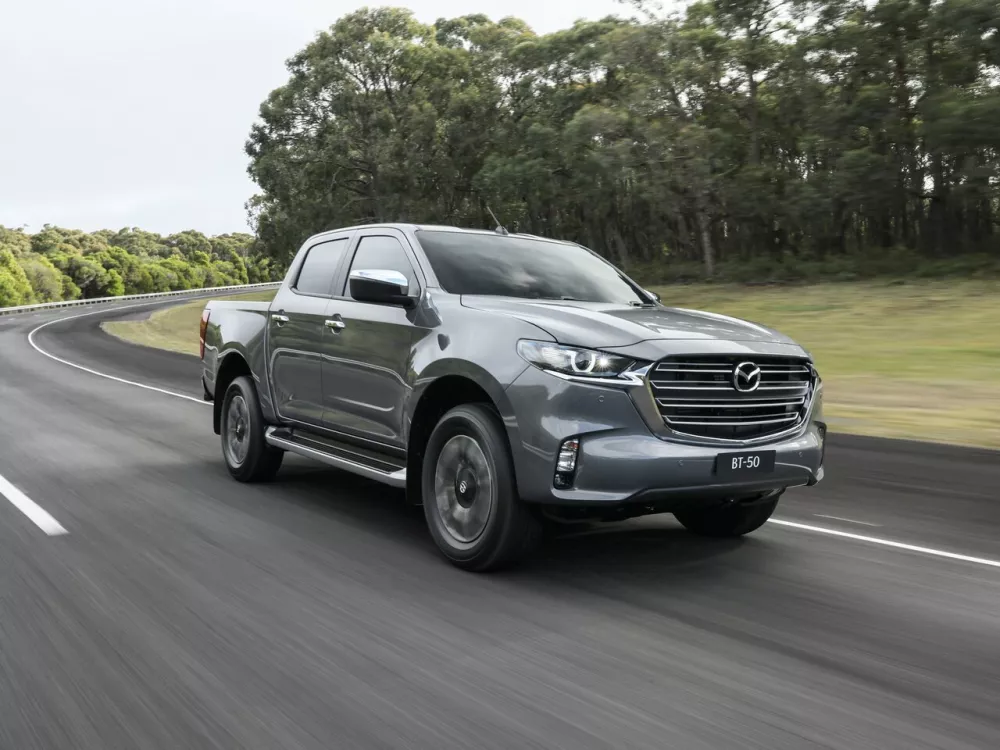 Автомобиль Mazda BT-50 III Пикап Двойная кабина