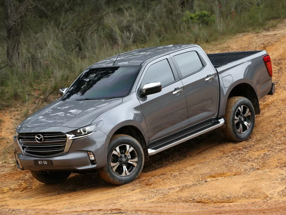Автомобиль Mazda BT-50 III Пикап Двойная кабина