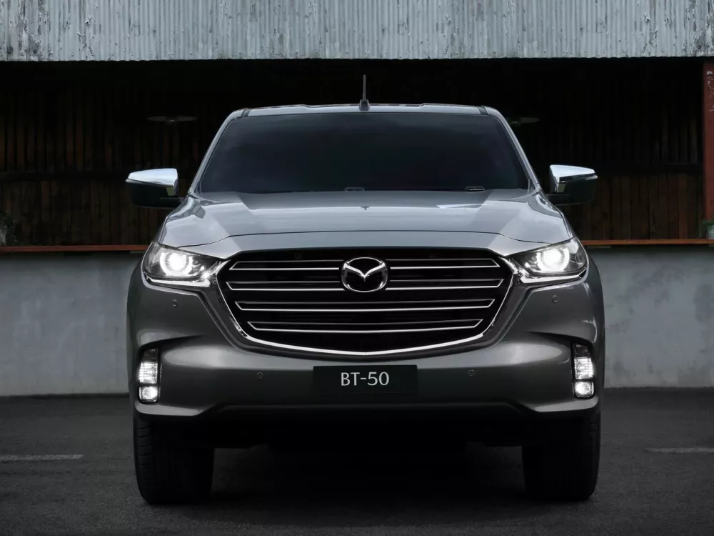 Автомобиль Mazda BT-50 III Пикап Двойная кабина