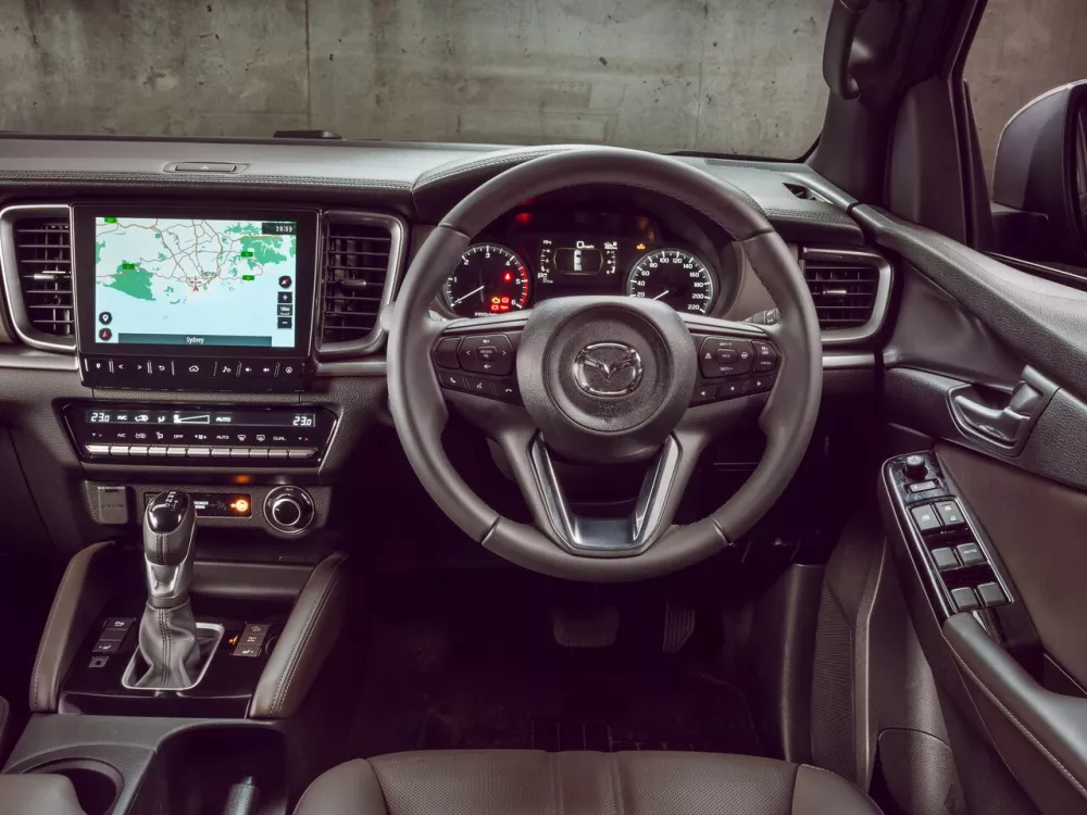 Автомобиль Mazda BT-50 III Пикап Двойная кабина