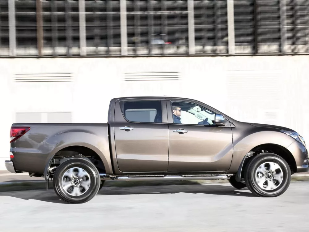 Автомобиль Mazda BT-50 II Рестайлинг Пикап Двойная кабина