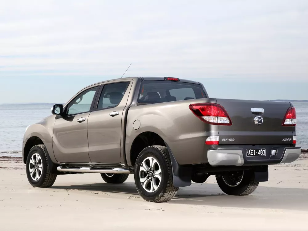 Автомобиль Mazda BT-50 II Рестайлинг Пикап Двойная кабина