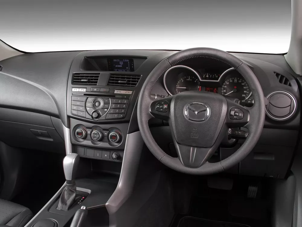 Автомобиль Mazda BT-50 II Пикап Двойная кабина