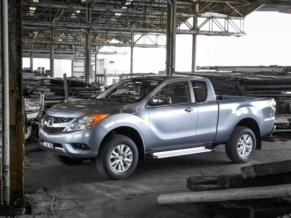 Автомобиль Mazda BT-50 II Пикап Полуторная кабина