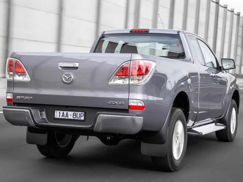 Автомобиль Mazda BT-50 II Пикап Полуторная кабина