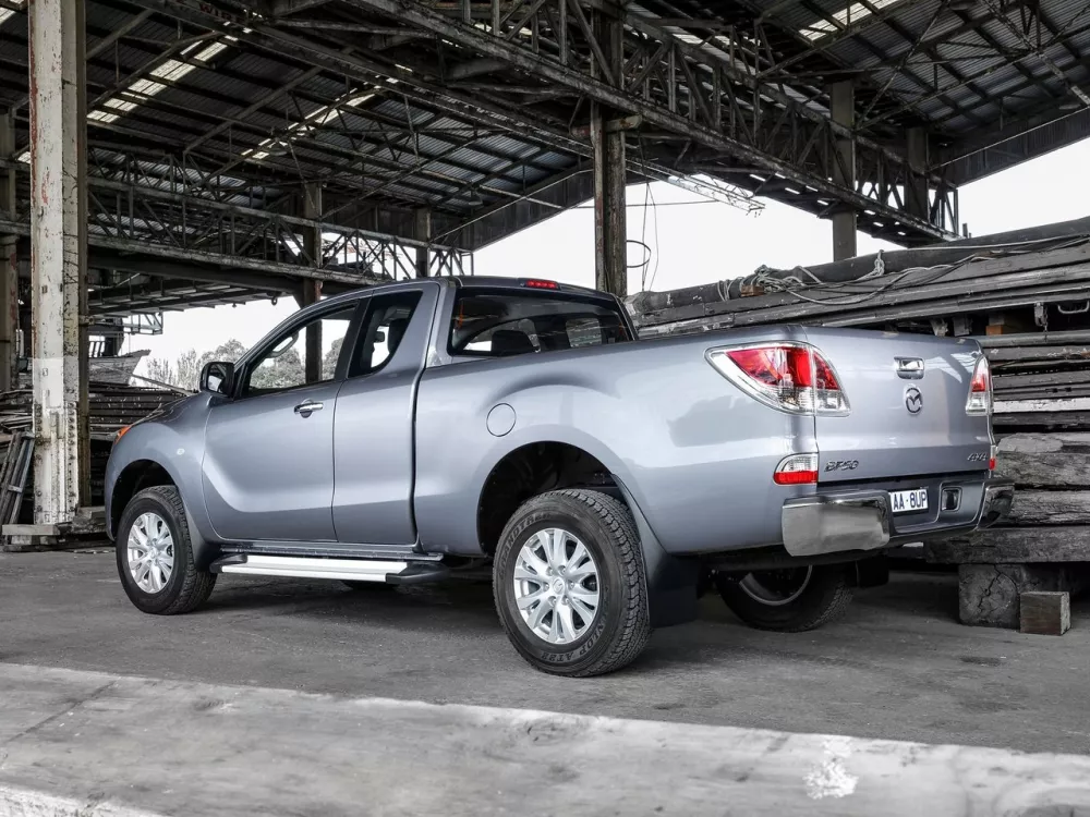 Автомобиль Mazda BT-50 II Пикап Полуторная кабина