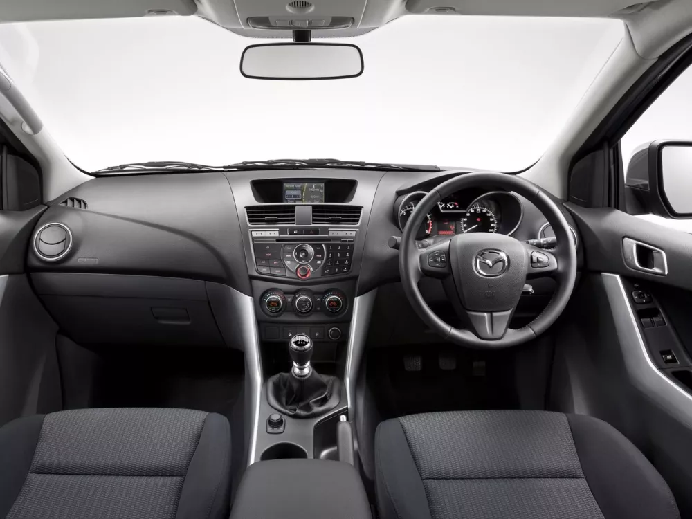 Автомобиль Mazda BT-50 II Пикап Полуторная кабина