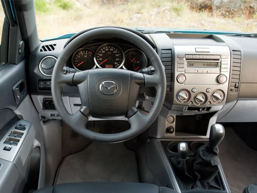 Автомобиль Mazda BT-50 I Рестайлинг Пикап Двойная кабина
