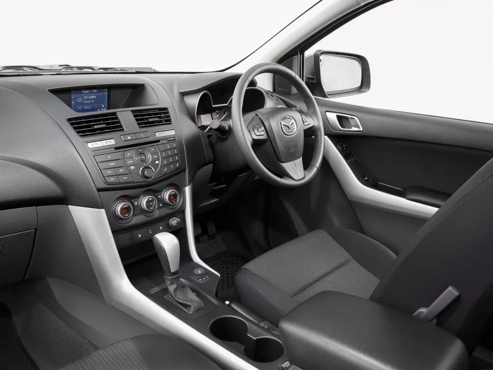 Автомобиль Mazda BT-50 II Пикап Полуторная кабина