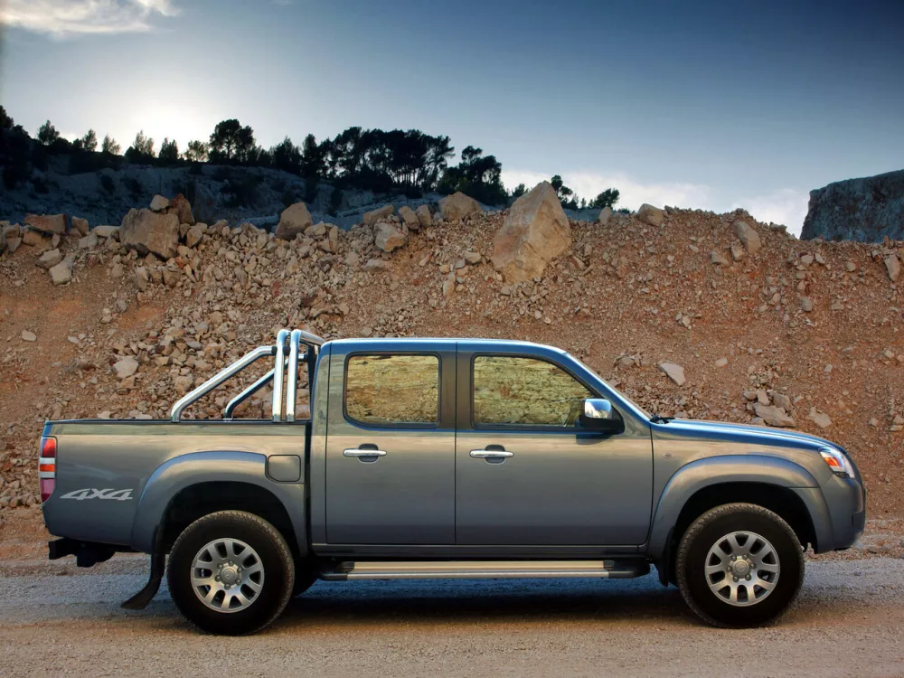 Автомобиль Mazda BT-50 I Пикап Двойная кабина