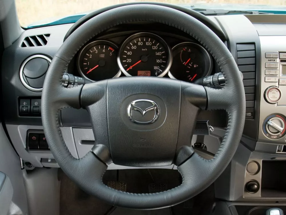 Автомобиль Mazda BT-50 I Пикап Двойная кабина