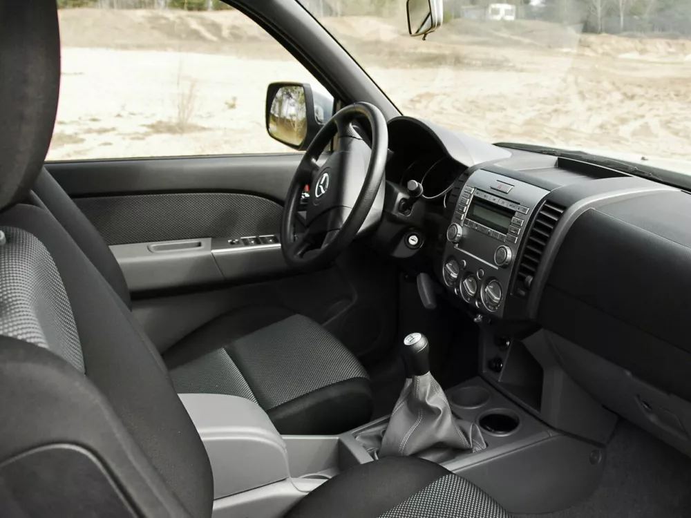Автомобиль Mazda BT-50 I Пикап Двойная кабина