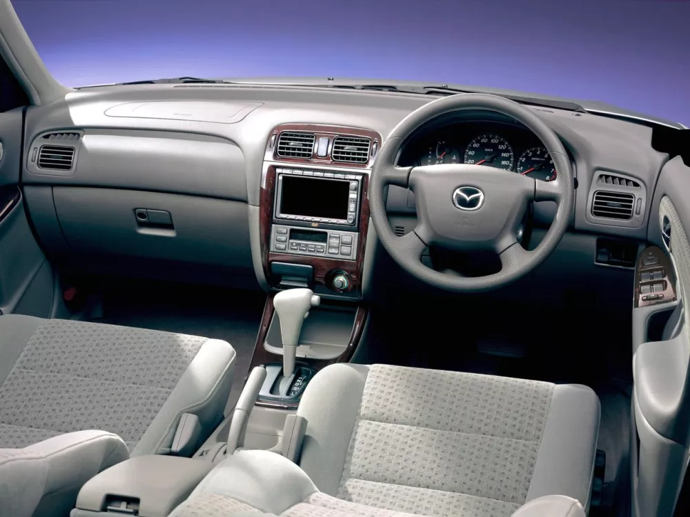 Автомобиль Mazda Capella VI Седан