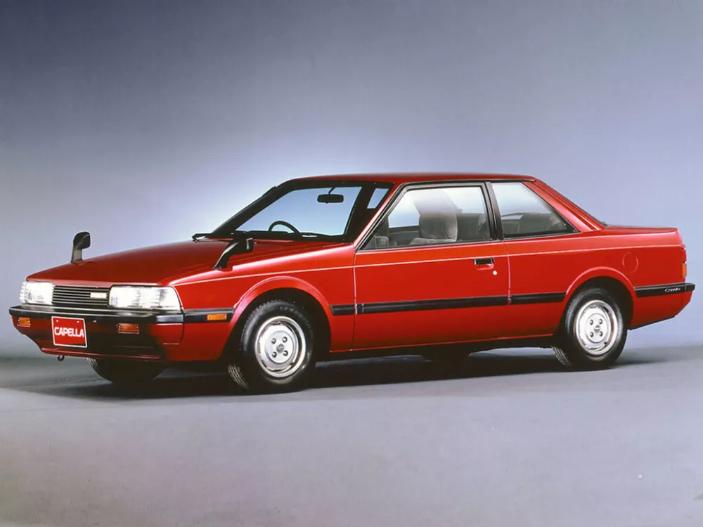 Автомобиль Mazda Capella III Купе