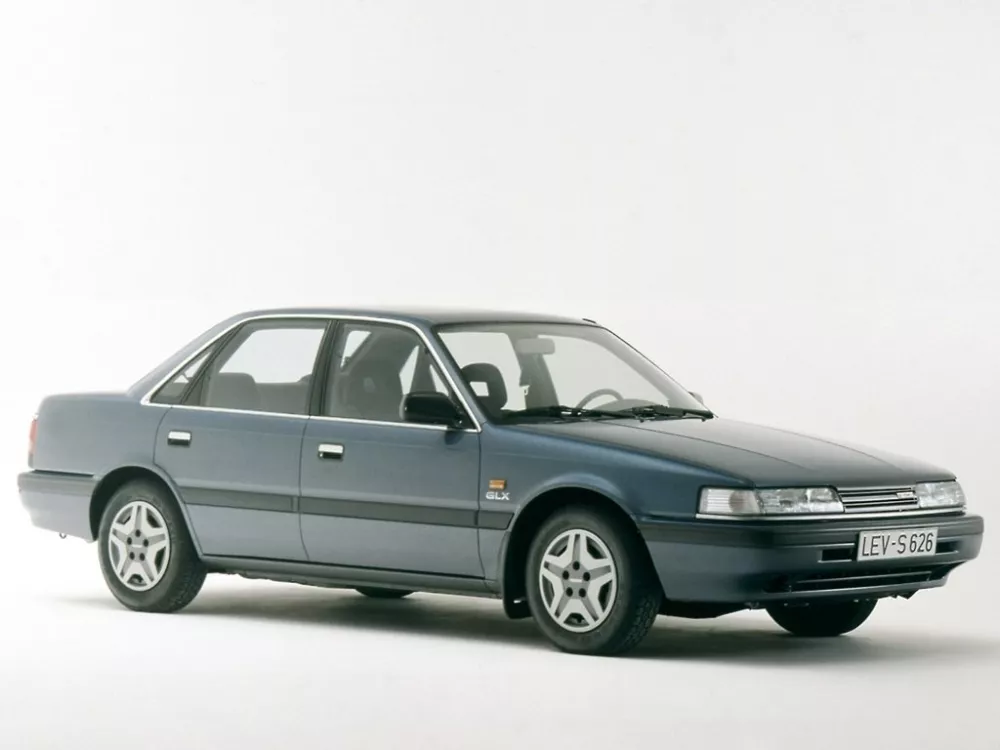 Автомобиль Mazda Capella IV Седан