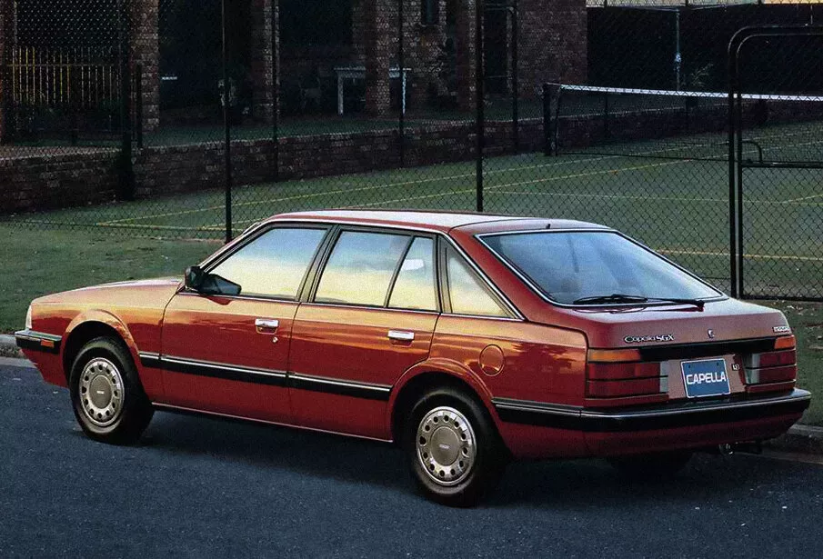 Автомобиль Mazda Capella III Хэтчбек (5 дверей)