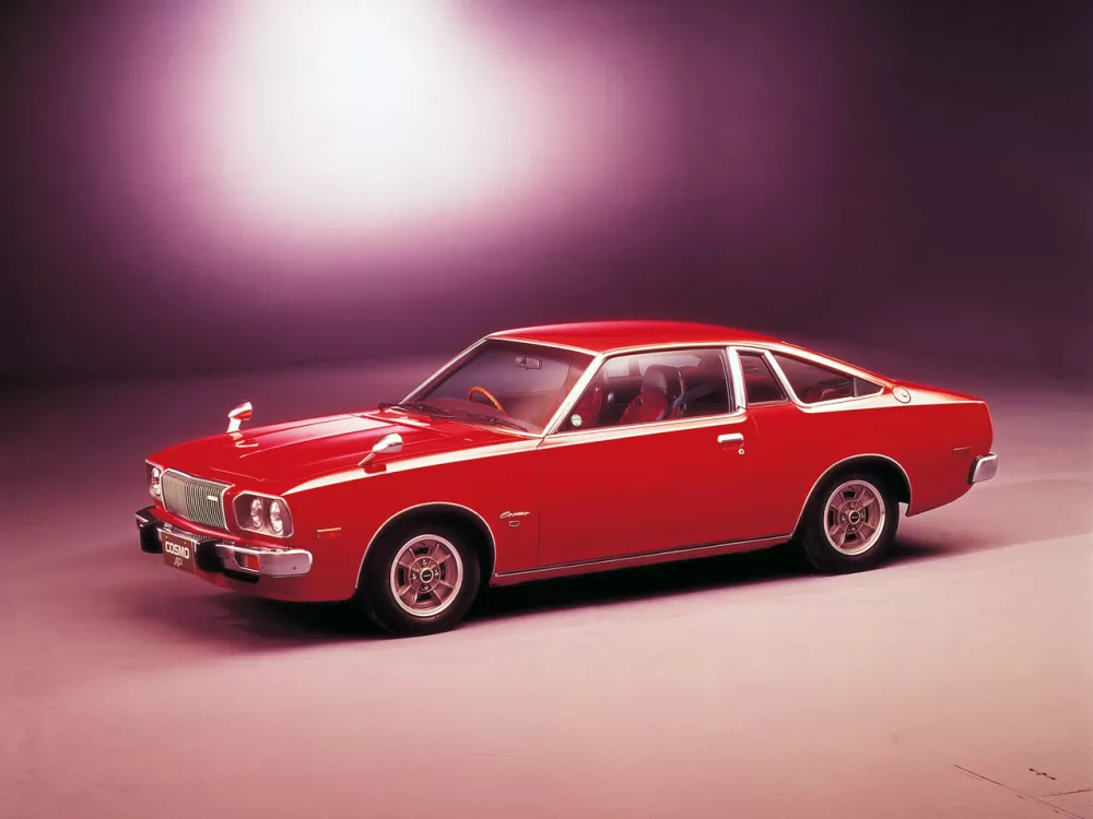 Автомобиль Mazda Cosmo CD Фастбек AP