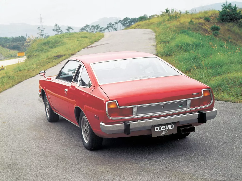 Автомобиль Mazda Cosmo CD Фастбек AP