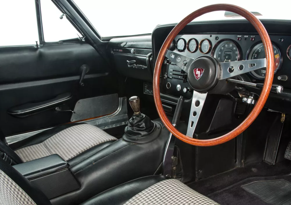 Автомобиль Mazda Cosmo L10 Купе