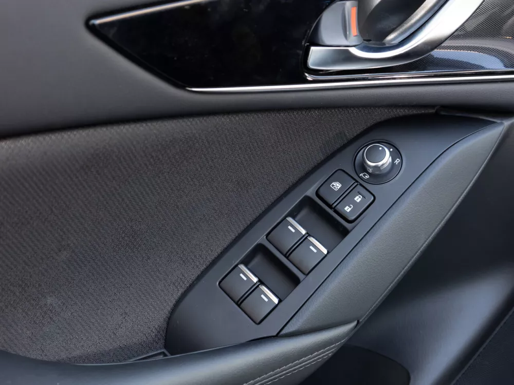 Автомобиль Mazda CX-4 I Рестайлинг Внедорожник (5 дверей)