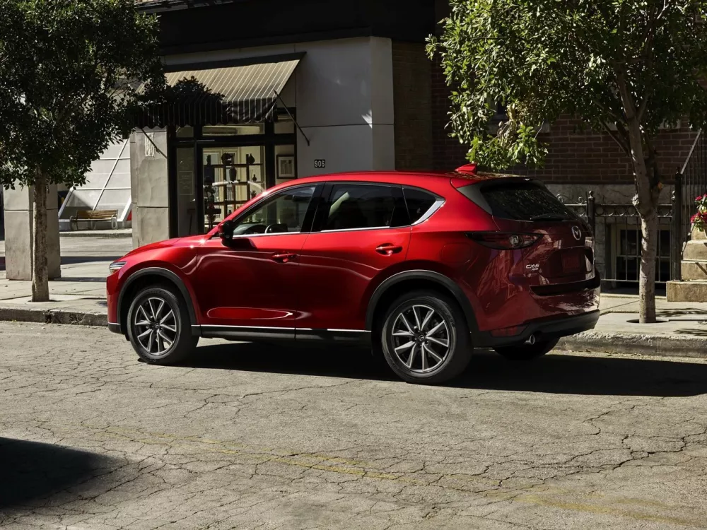 Автомобиль Mazda CX-5 II Внедорожник (5 дверей)