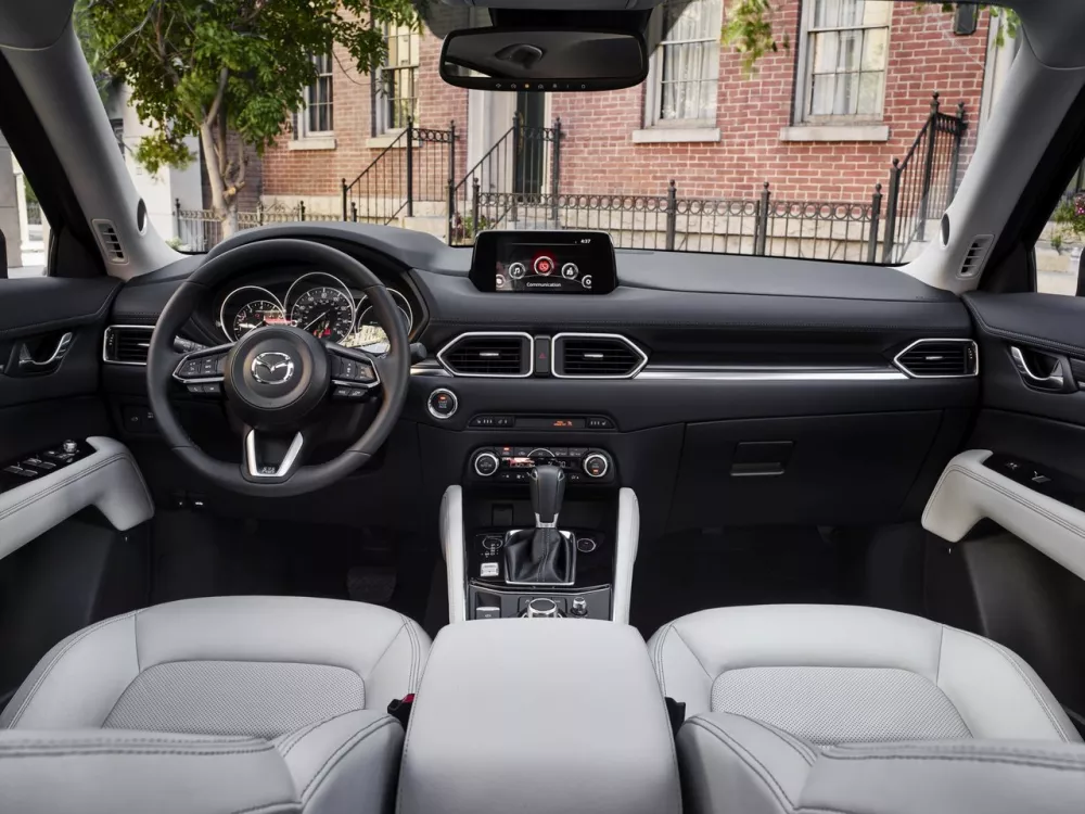 Автомобиль Mazda CX-5 II Внедорожник (5 дверей)