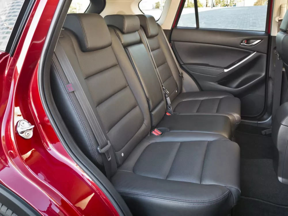 Автомобиль Mazda CX-5 I Рестайлинг Внедорожник (5 дверей)