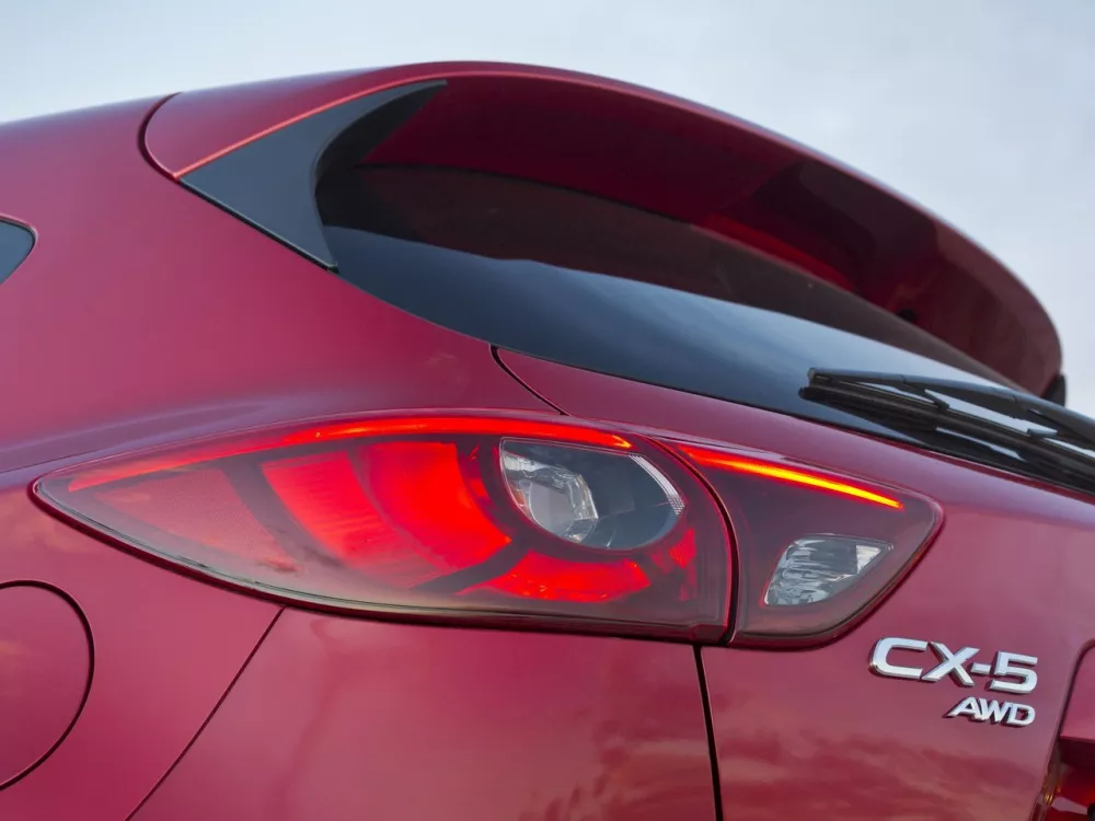 Автомобиль Mazda CX-5 I Рестайлинг Внедорожник (5 дверей)