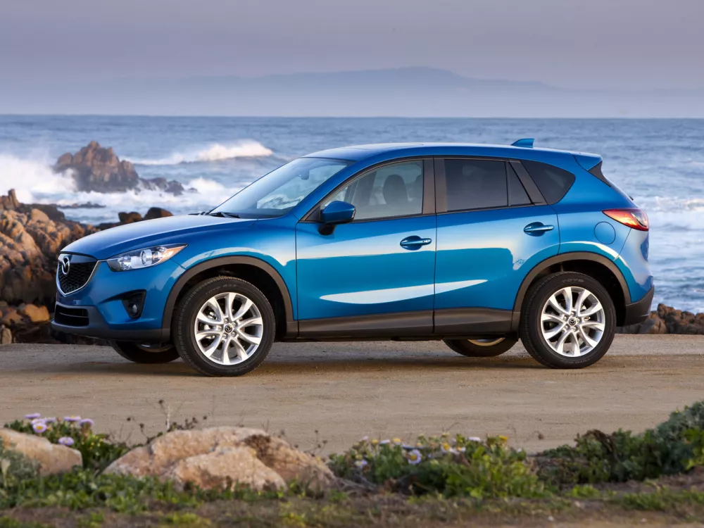 Автомобиль Mazda CX-5 I Внедорожник (5 дверей)