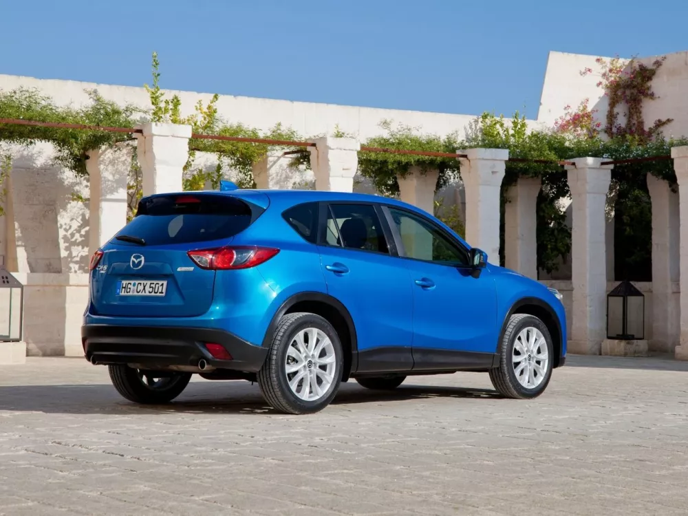Автомобиль Mazda CX-5 I Внедорожник (5 дверей)