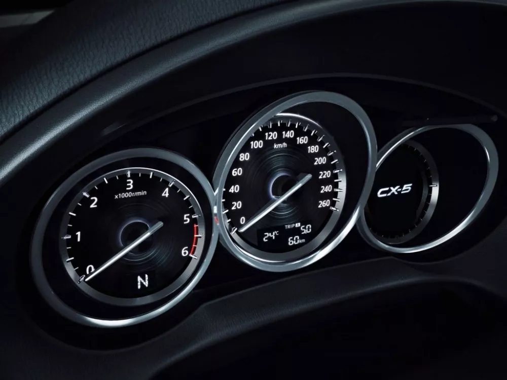 Автомобиль Mazda CX-5 I Внедорожник (5 дверей)
