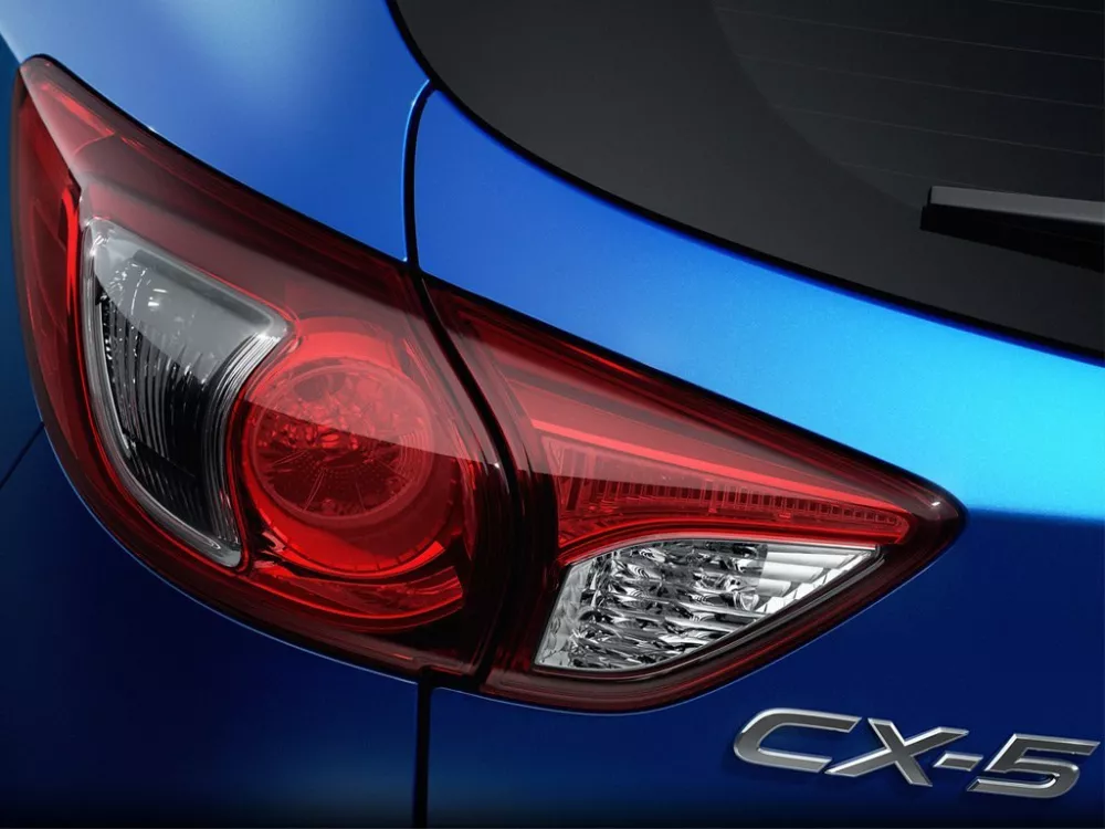 Автомобиль Mazda CX-5 I Внедорожник (5 дверей)