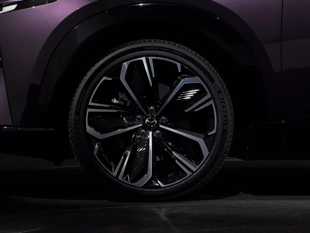 Автомобиль Mazda CX-6e Внедорожник (5 дверей)
