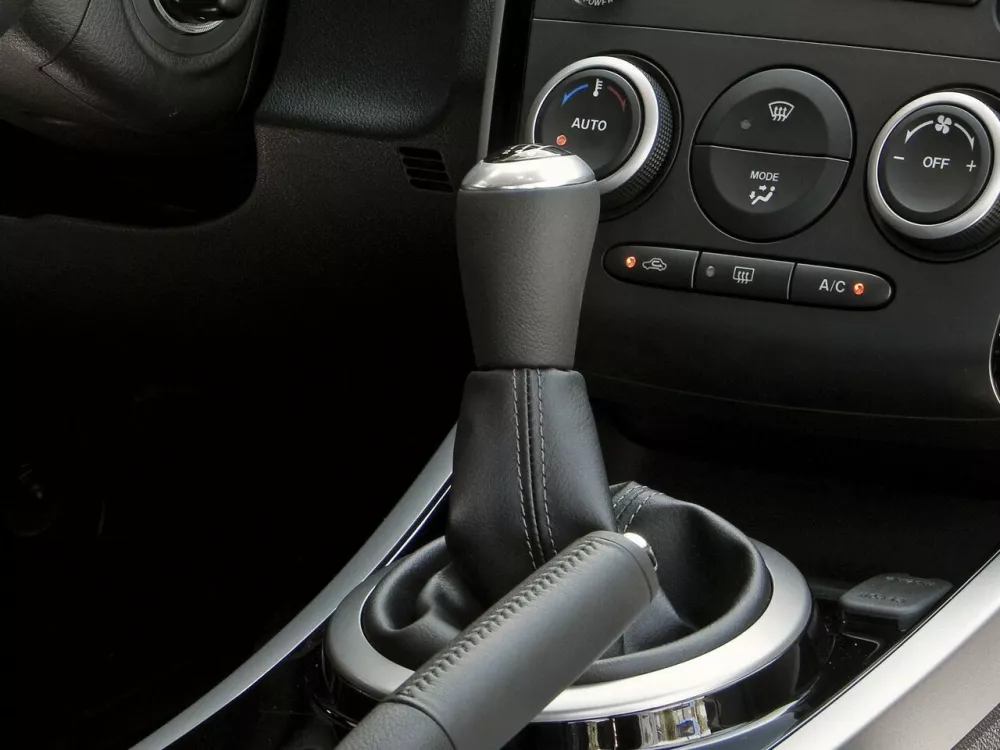 Автомобиль Mazda CX-7 I Рестайлинг Внедорожник (5 дверей)