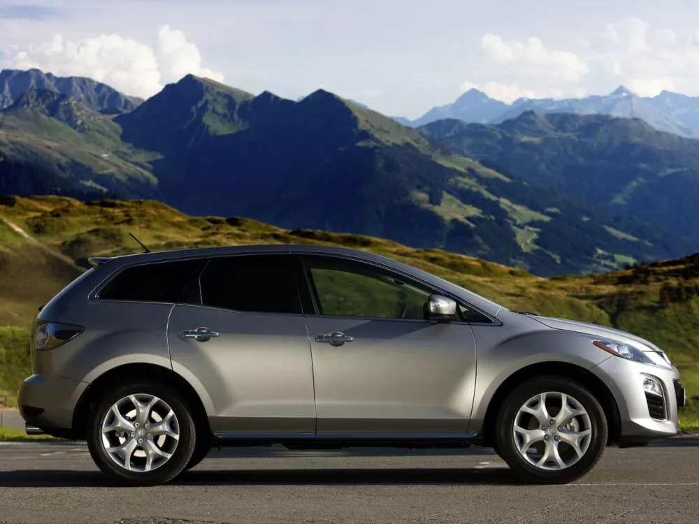 Автомобиль Mazda CX-7 I Рестайлинг Внедорожник (5 дверей)