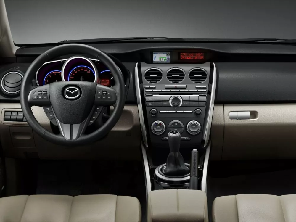 Автомобиль Mazda CX-7 I Рестайлинг Внедорожник (5 дверей)