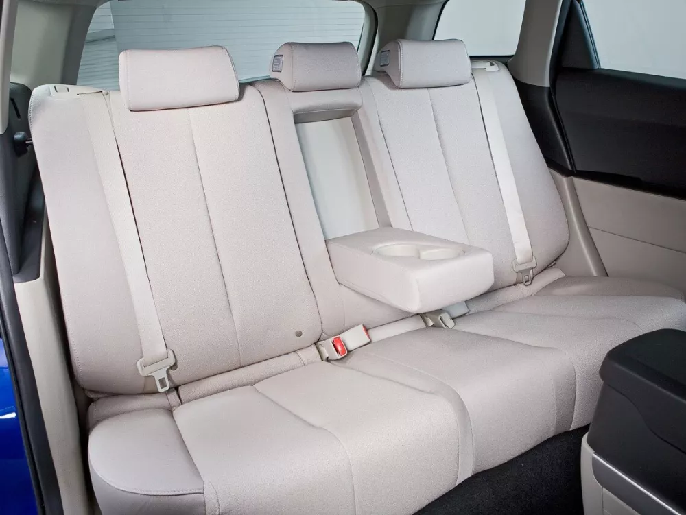 Автомобиль Mazda CX-7 I Внедорожник (5 дверей)