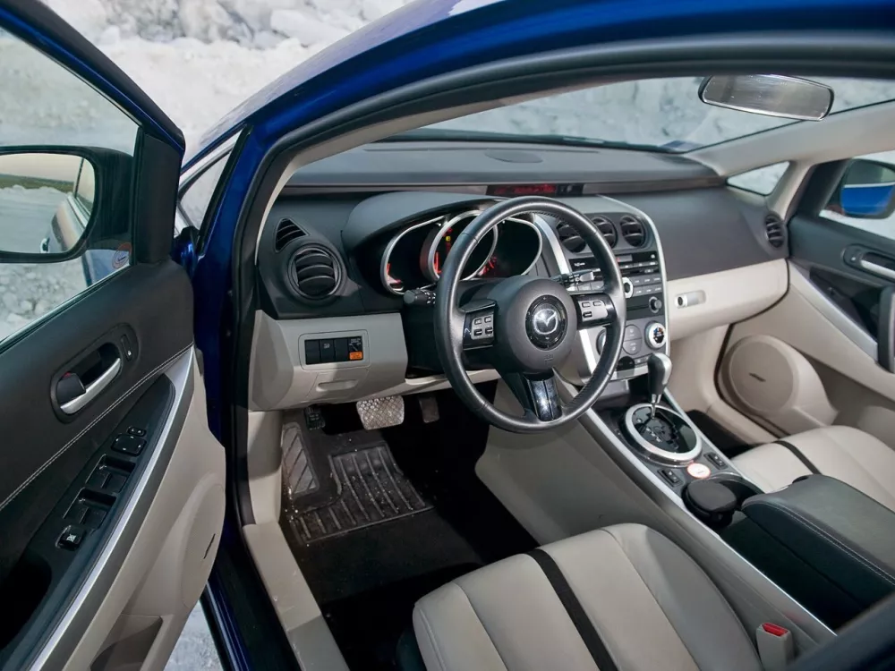 Автомобиль Mazda CX-7 I Внедорожник (5 дверей)