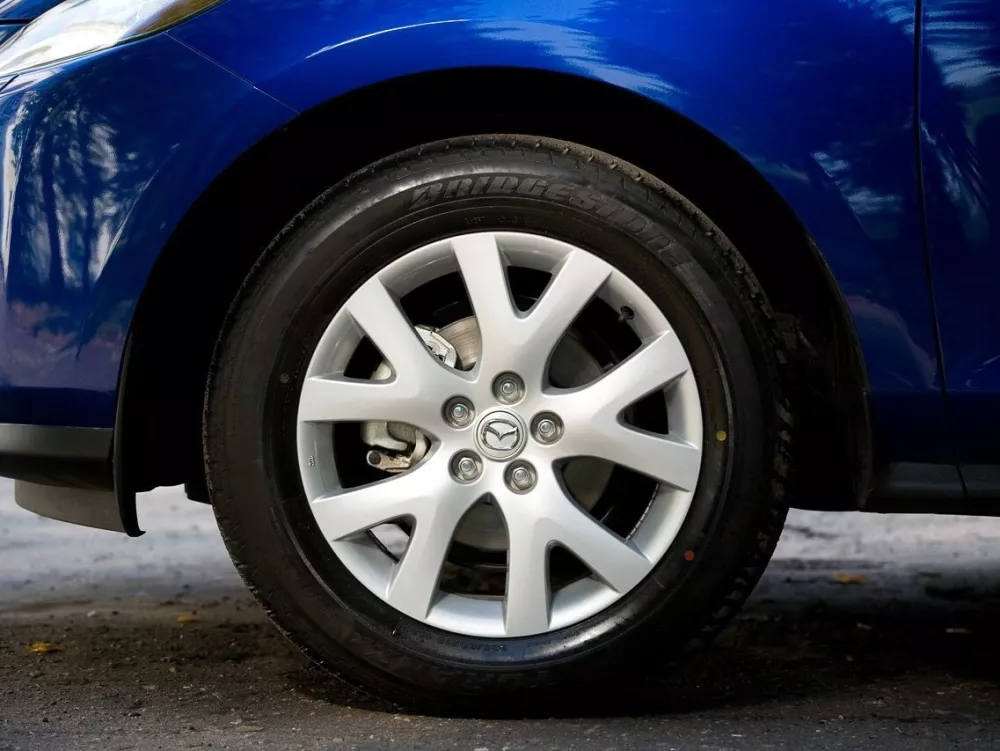 Автомобиль Mazda CX-7 I Внедорожник (5 дверей)