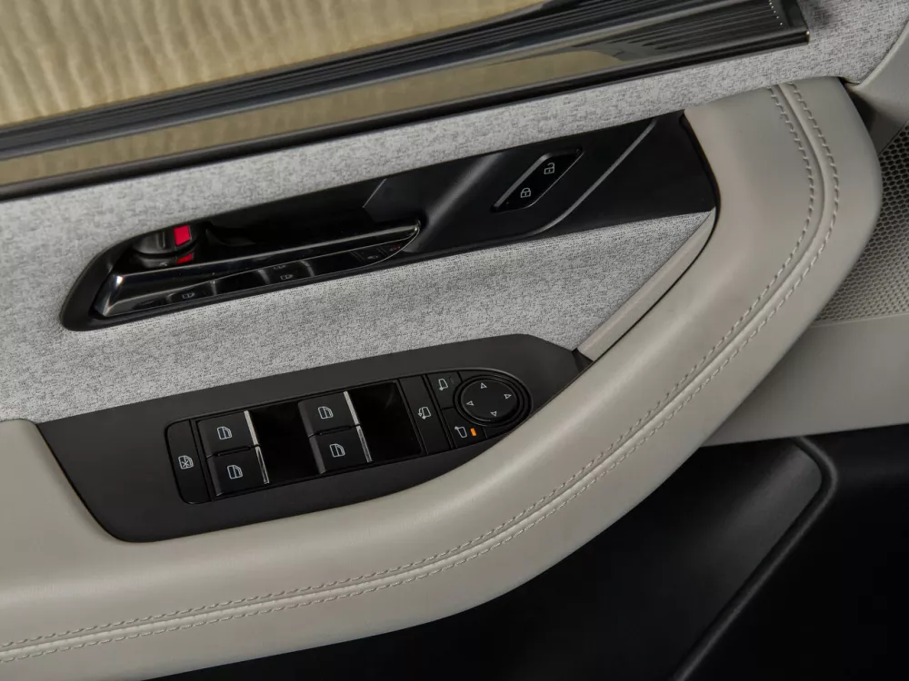 Автомобиль Mazda CX-80 Внедорожник (5 дверей)