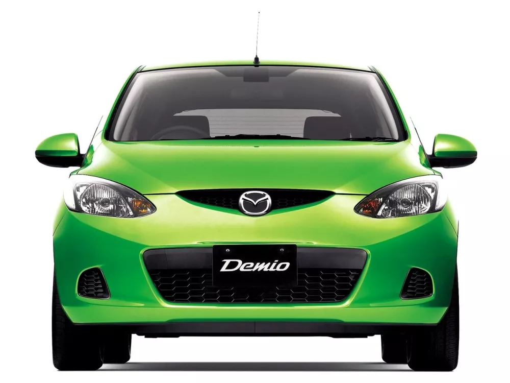 Автомобиль Mazda Demio III (DE) Хэтчбек (5 дверей)