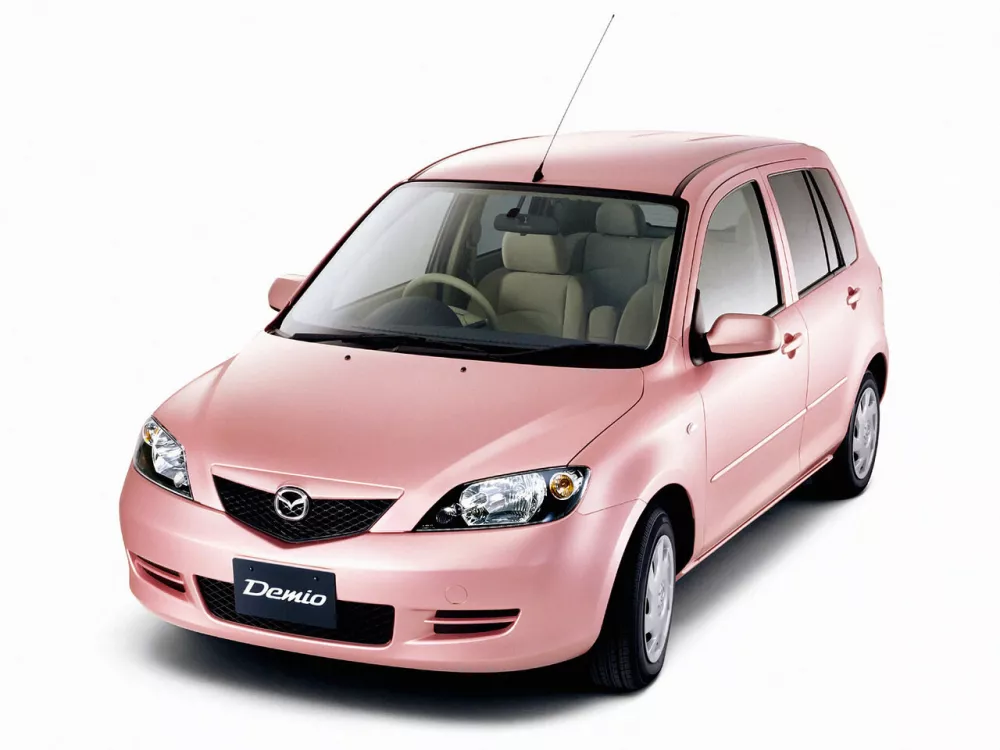 Автомобиль Mazda Demio II (DY) Хэтчбек (5 дверей)