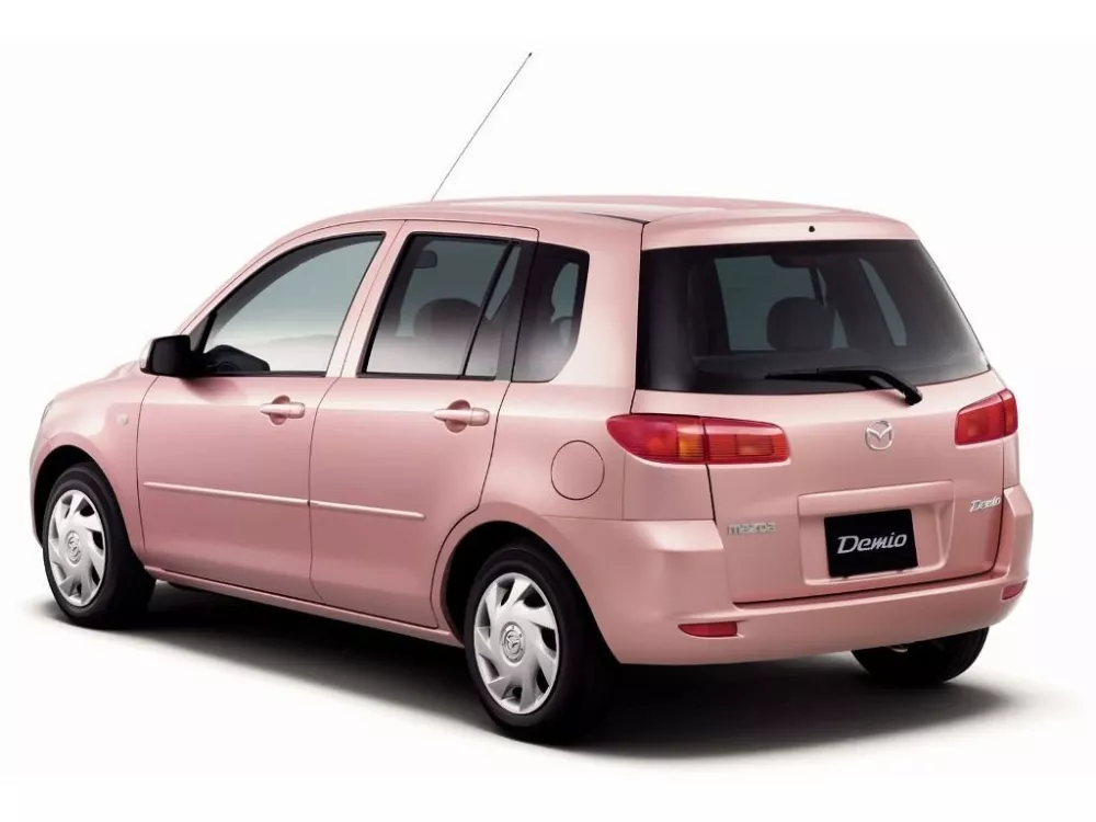 Автомобиль Mazda Demio II (DY) Хэтчбек (5 дверей)