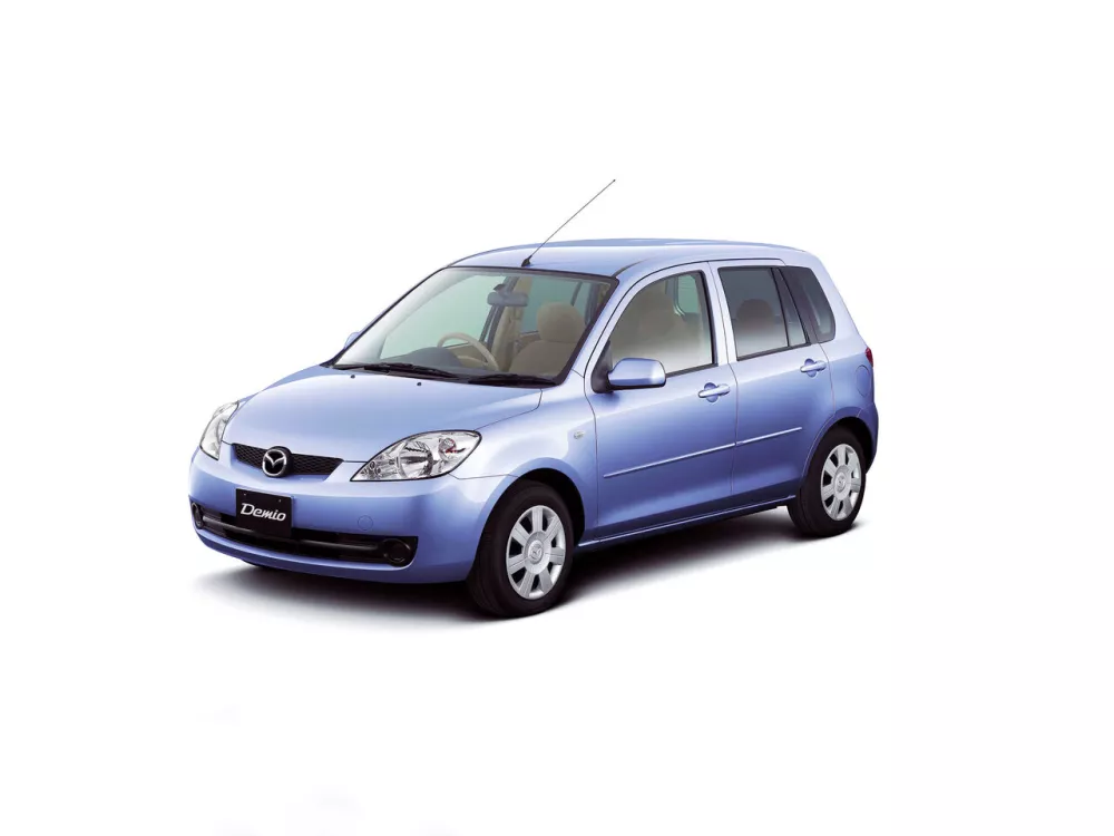 Автомобиль Mazda Demio II (DY) Рестайлинг Хэтчбек (5 дверей)